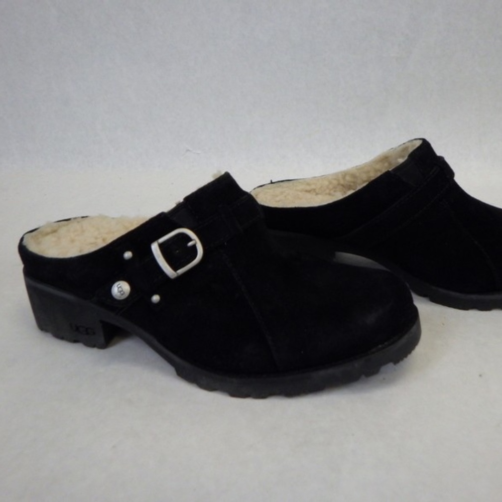Shoes by Ugg Australia